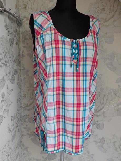 Kvalitna letna bluzka, 46