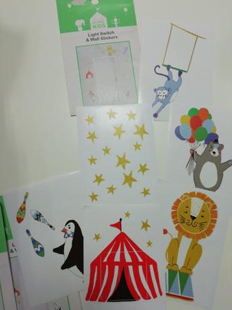 Nálepky na stenu zvieratká cirkus,