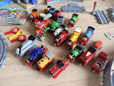 Sada železnica koľajnice vláčik tomáš, thomas,