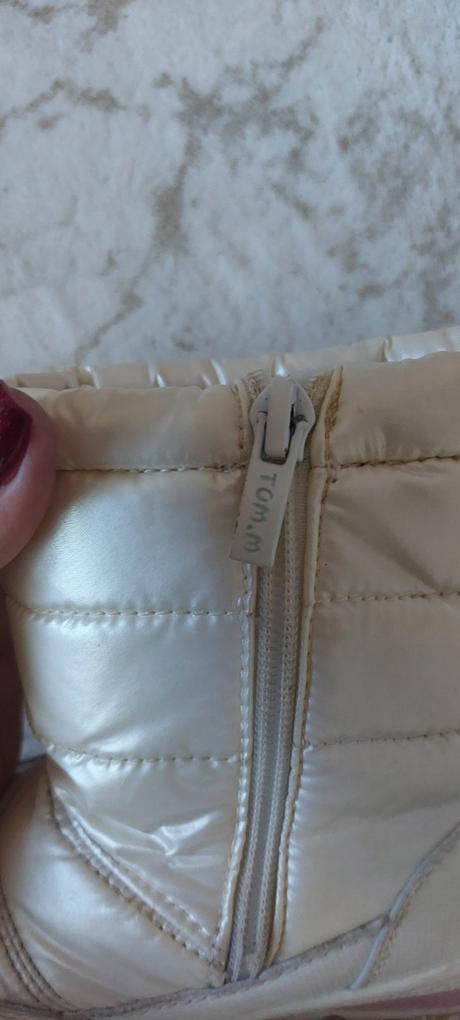 Krásne perletove zimné snehulky, 26