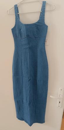 Midi riflové šaty na ramienka, s