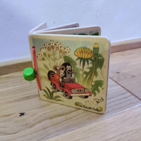 Drevena knižka krteček, 