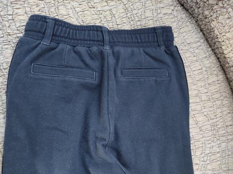 Predám chlapč. 2 teplákové nohavice veľk. 122, alive,122