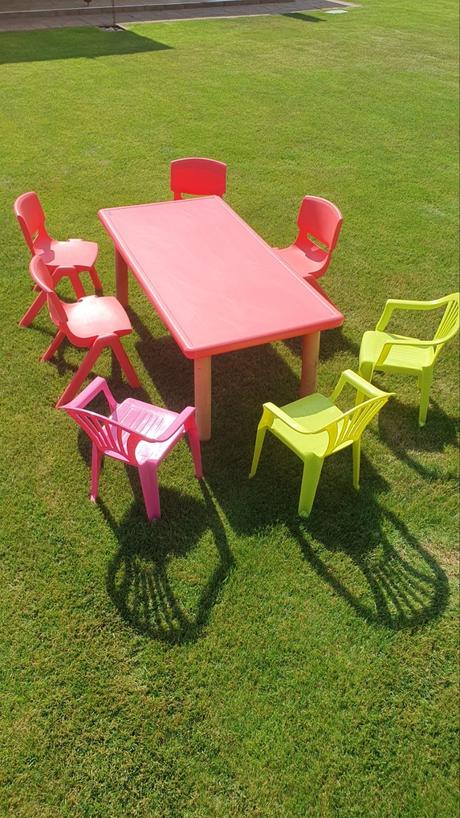 Detský stol a stoličky, 