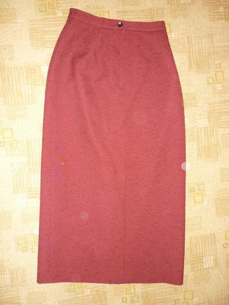 Sukňa s vestou (kostým), 40