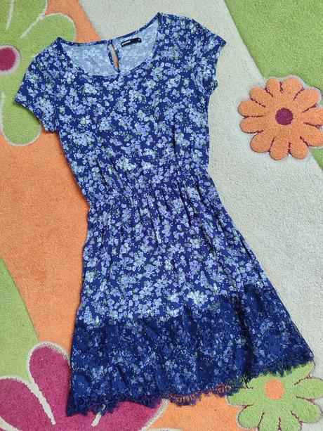 Kvietkované šaty, xs