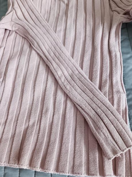 Krasne svetriky, reserved,116