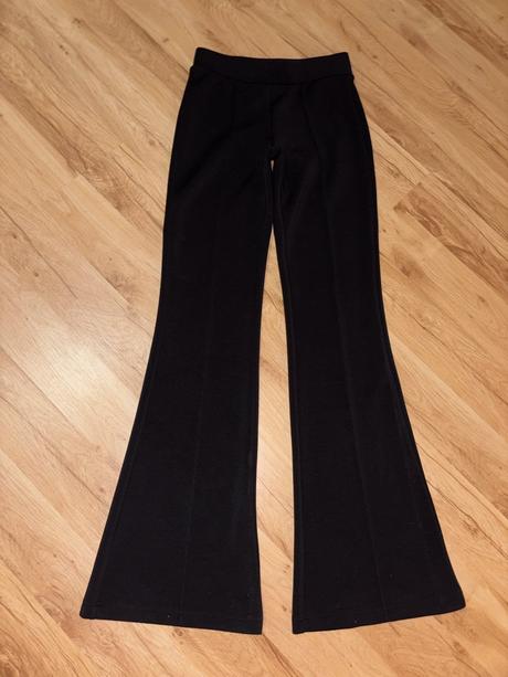 Zvonove teplákové legíny bershka xs, bershka,xs