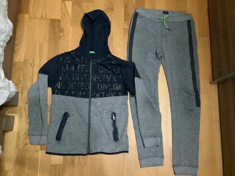 Tepláková súprava, 158