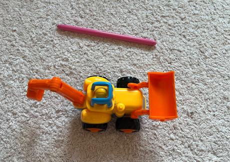 Farebný plastový bager, 