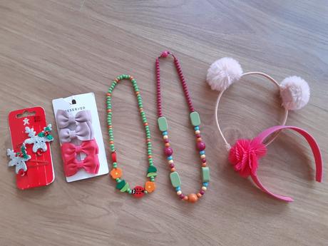 Sponky, čelenky, náhrdelníky, reserved