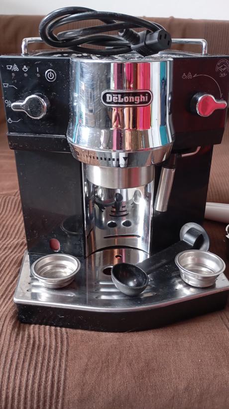 Kavovár delonghi ec 820.b, 