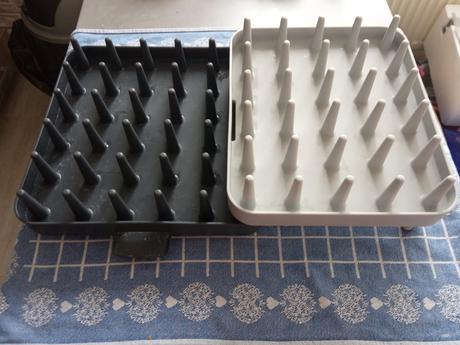 Dizajnový odkvapač na riad,