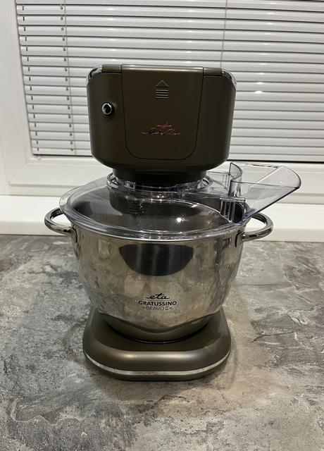 Kuchynský robot eta gratussino bravo ii 0023 90070, eta