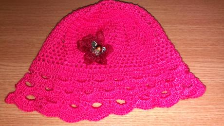 Háčkovaný klobúčik, 50