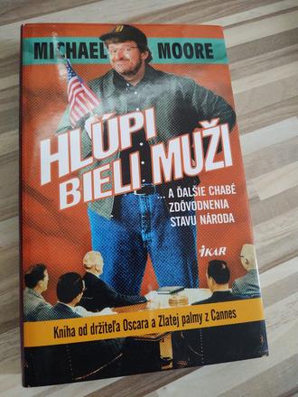 Kniha hlúpi bieli muži,