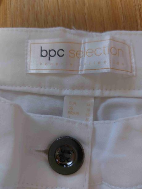 Biele trojštvťové nohavice, bonprix,44