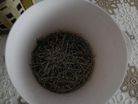 Špendlíky kovová hlavička 700 g,, 