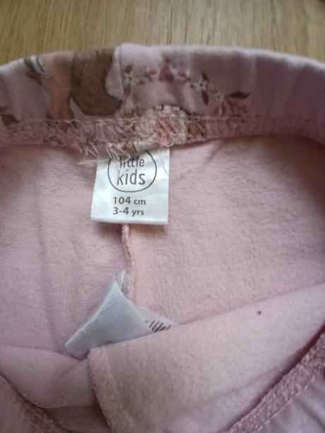 Mi oblecenia dievca 104, 104–116