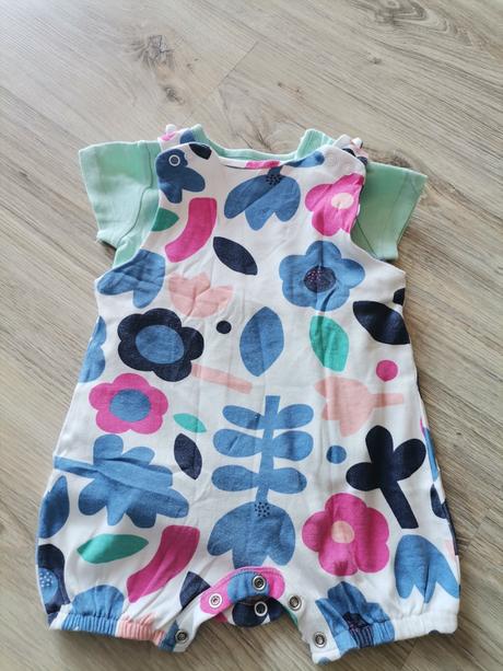 Dievčenska letná súprava - body a opalovacky, 68