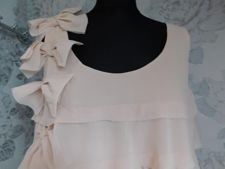 Pekne trendy volanikove šaty, h&m,38