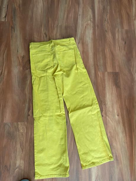 Zlte rifle siroke, h&m,40