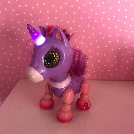 Zoomer interaktívny jednorožec, 