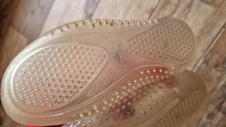 Topánočky do vody, 25