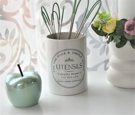 Keramická nádoba na kuchynské náradie, 