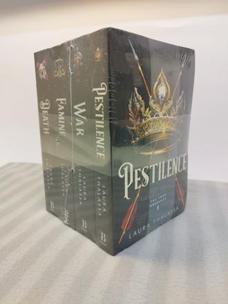 Laura thalassa - the four horsemen nau24,