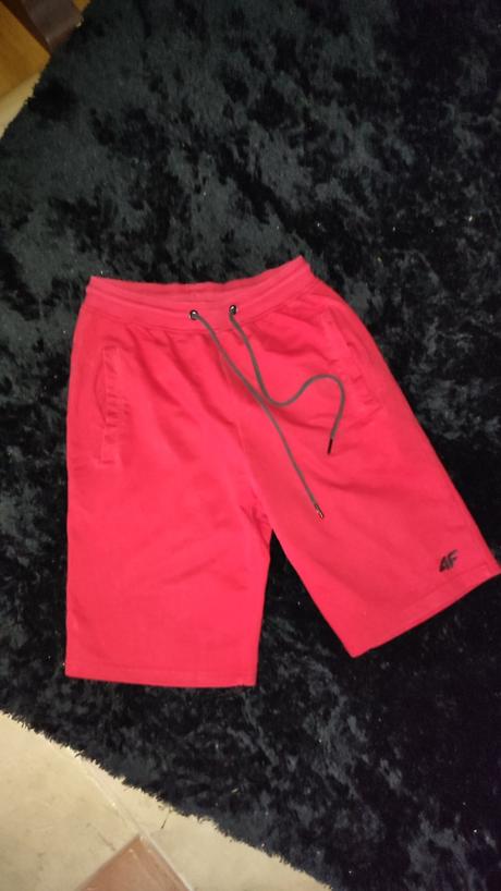 Kraťasy , tričko 4f, s