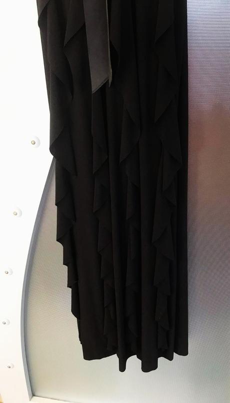 Spoločenské šaty na ramienka, s