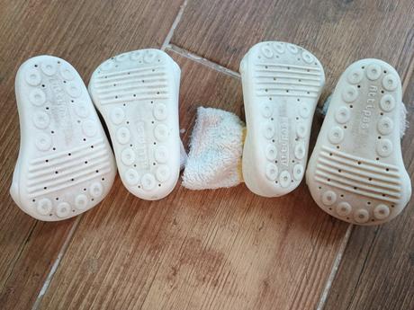 Capačky, papučky, attipas,21