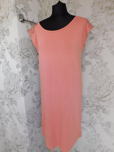 Pekne letne šaty, 38