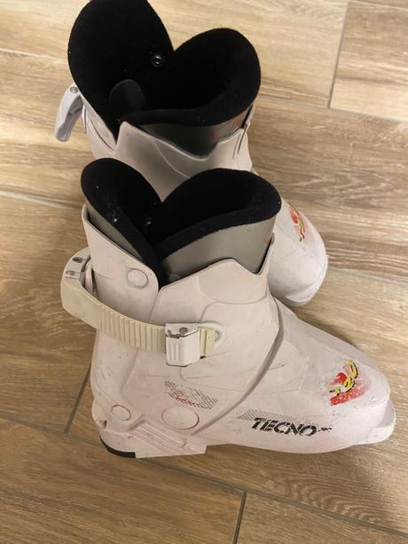 Detské lyžiarky, 30