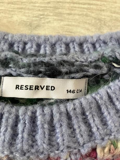 Svetrik, reserved,146