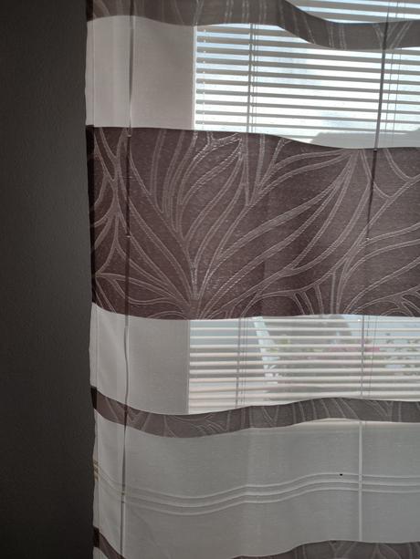 Záclony aj s garnižou, 