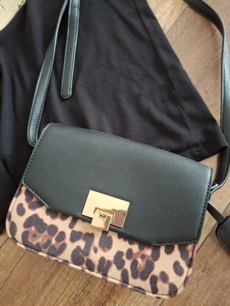 Krasna kabelka leopardia hit roka znacky c&a, c&a