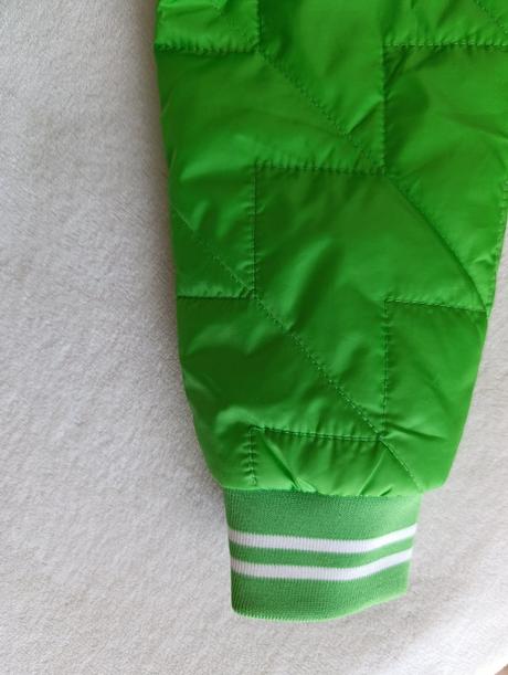 Zelená prešívaná bomber bunda, 152