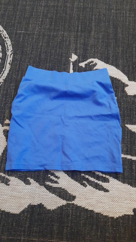 Dievčenská sukňa, 152