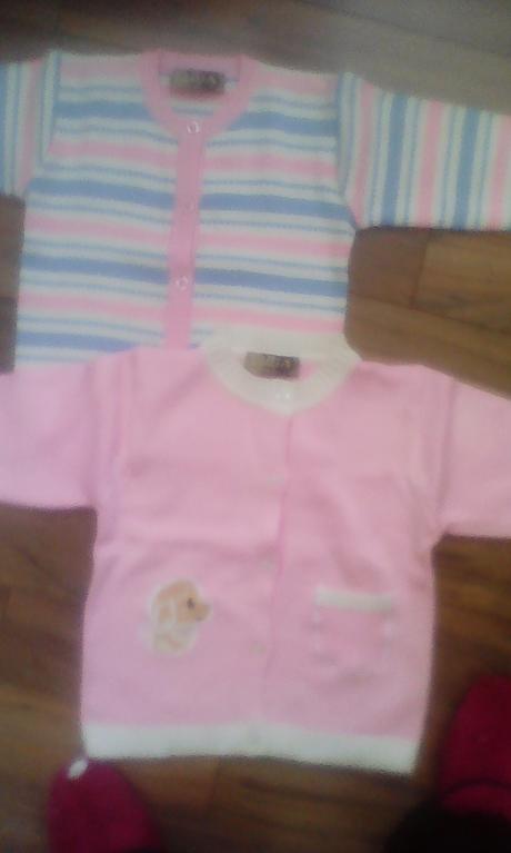 Svetríky 2 kusy, lusa,98