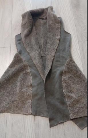 Asimetrická kožušinová vesta, l