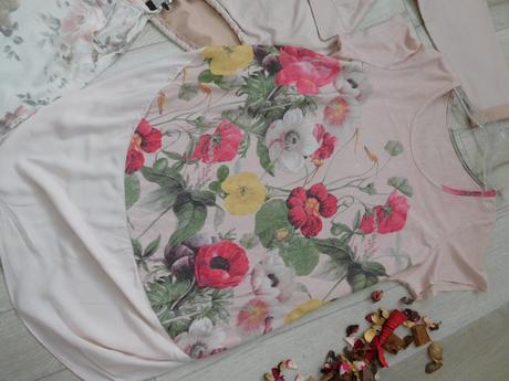 Blejzer+šaty kvietkované, jerné xl., xl