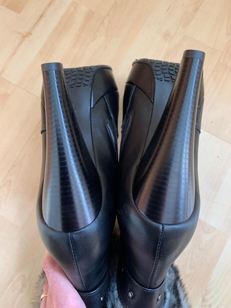 Kožené členkové čižmy hujo s kožušinkou, 40