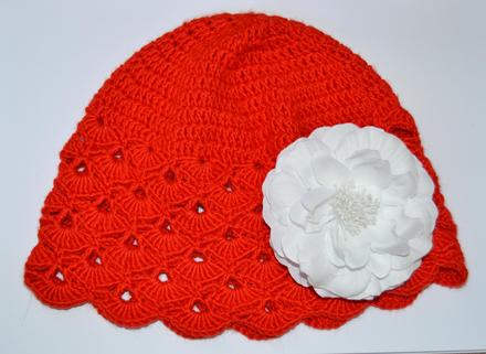 Ručná háčkovaná čiapočka s veľkým kvetom, 110