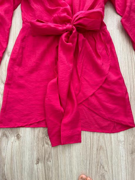 Nádherné a zaujímavé šaty green apple, m / s