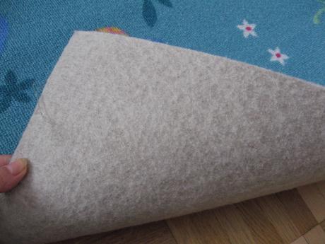 Pás koberca s motýlikmi, 