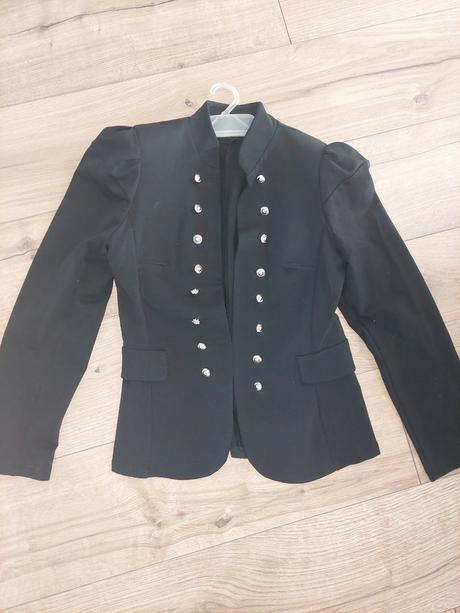 Krásne čierne sako super stav, l