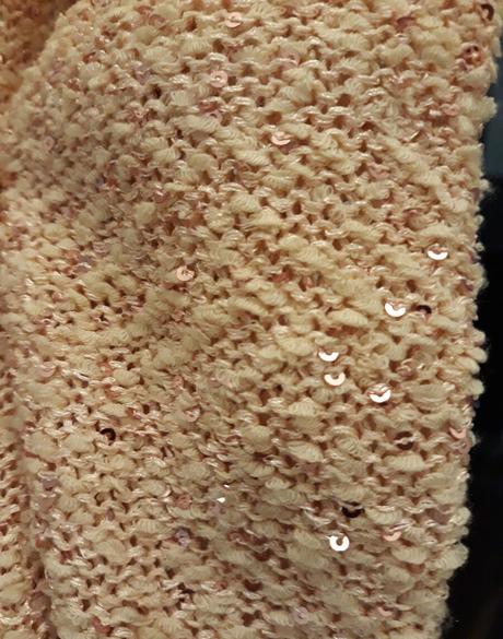 Trblietavy ruzovy sveter, 40