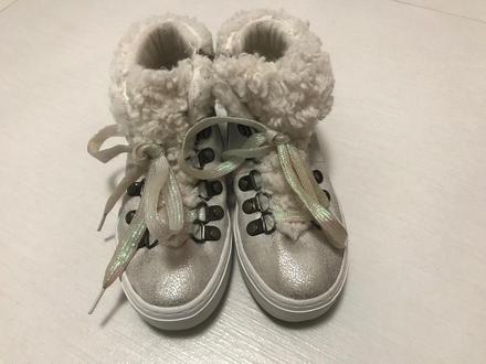 Teplucke tenisky, 31